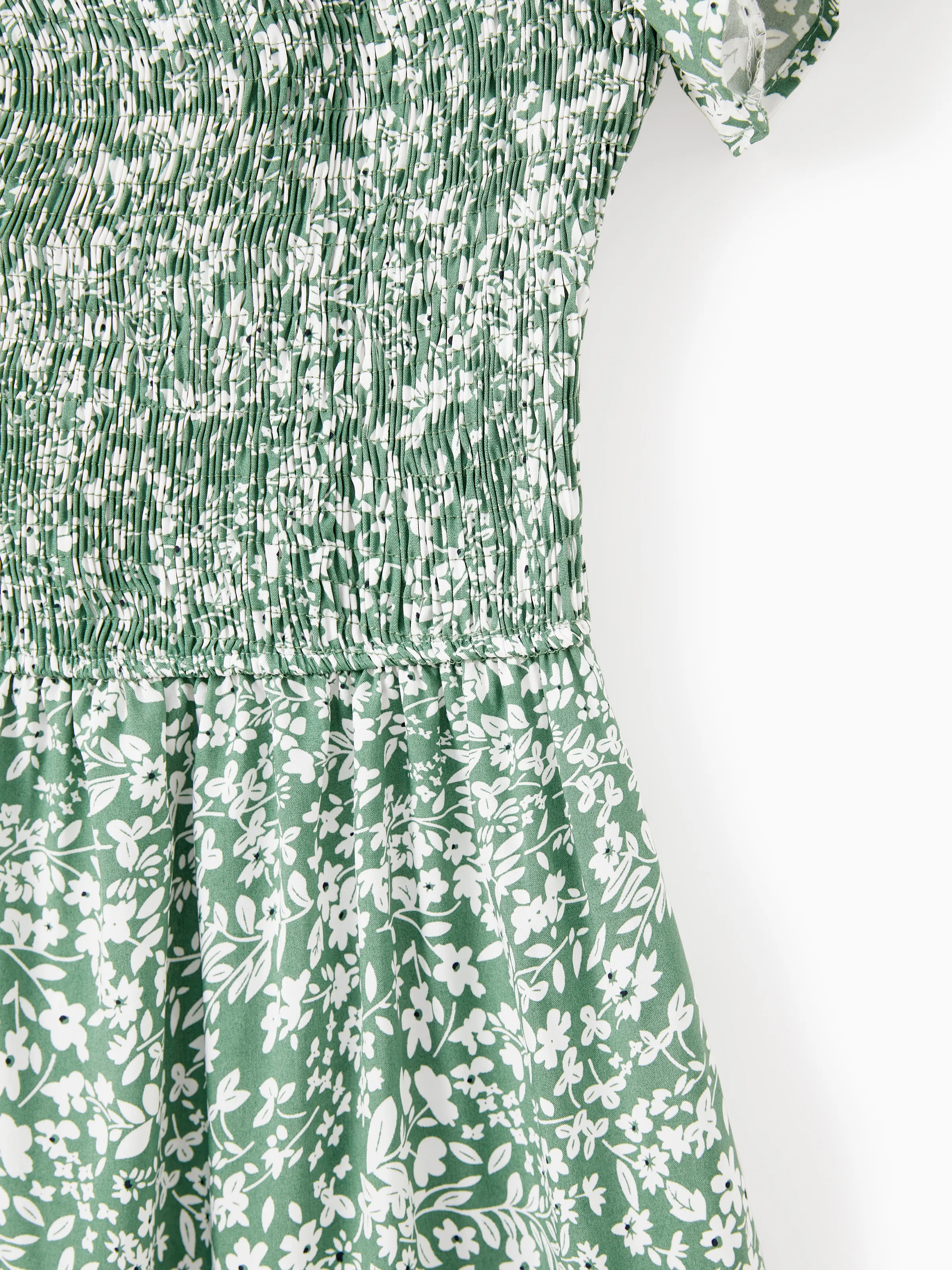 Elegant Broken Flower Matching Outfits for Family, Smocking Design, Medium Thickness Green - Image 7
