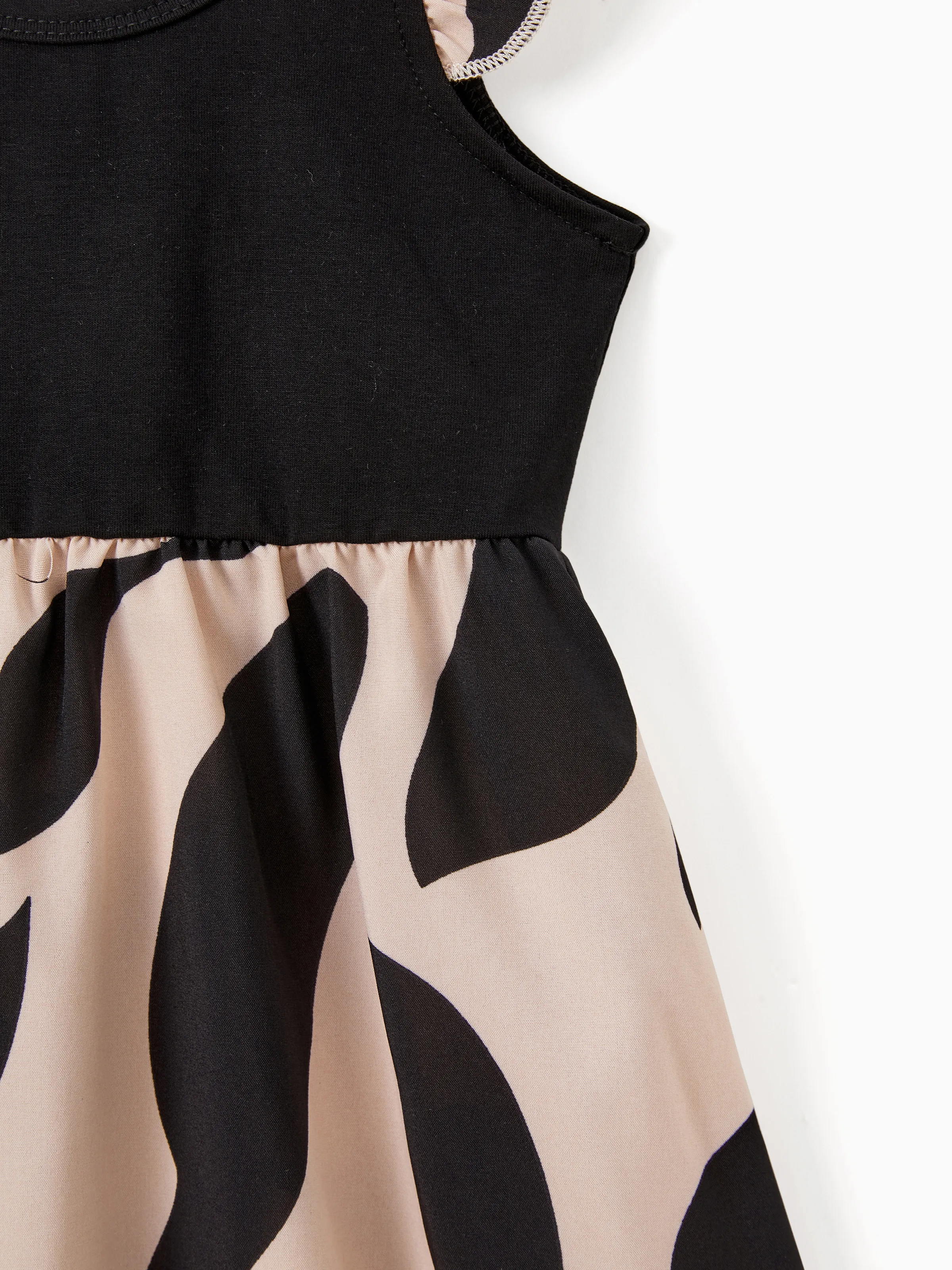 Family Matching Cross Back Floral Strap Dress and Colorblock Top Sets Black - Image 15